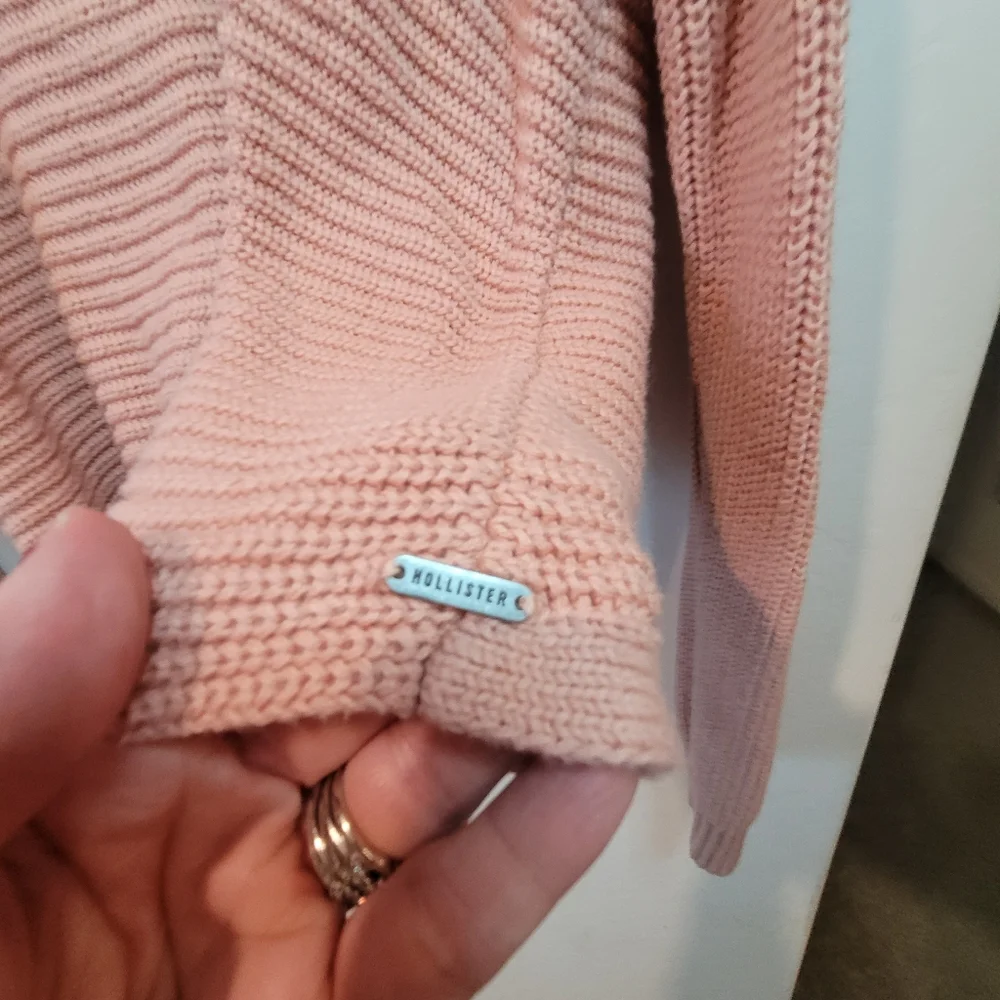 Hollister Pink Crew Neck Sweater Relaxed Fit